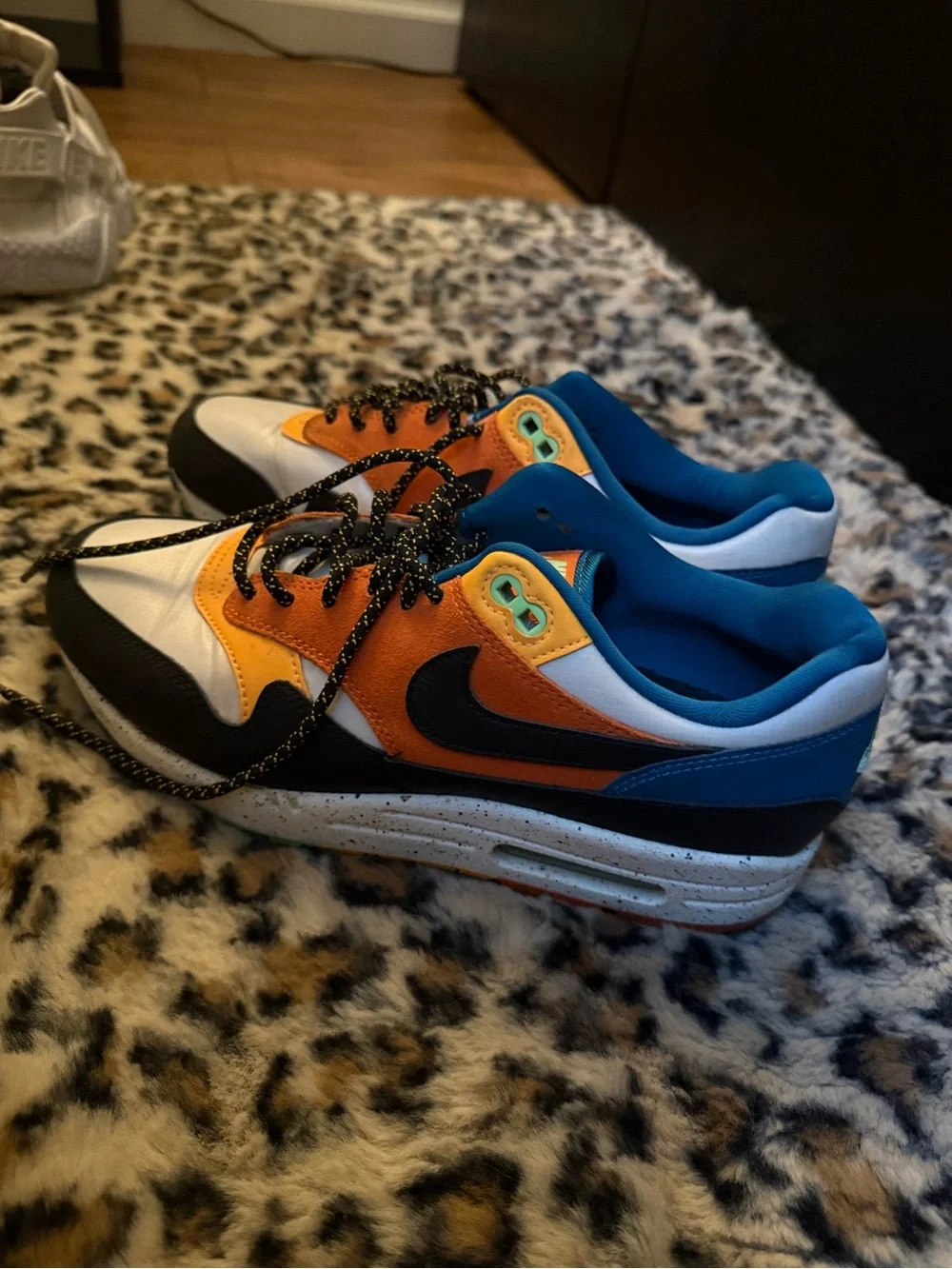 Nike Orange, Navy & White Low-Top Sneakers